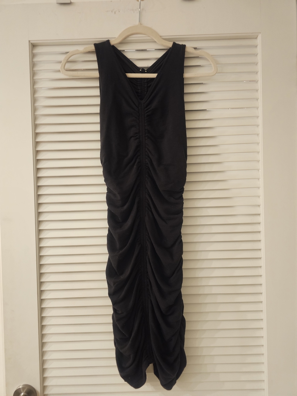 Monrow Black Ruched V‑Neck Midi Dress Sz Small